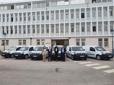 The port of Santander renews its fleet of vehicles with six electric vans