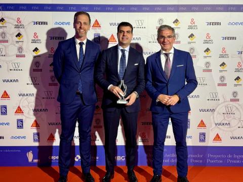 De izq a dcha: Calero, Boluda y Díaz en la gala de entrega de los premios FINE