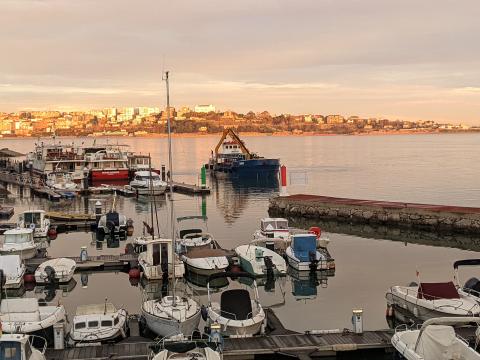 Inicio dragado de la canal de navegación desde Punta Rabiosa a Somo