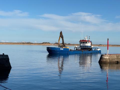 Segunda campaña del dragado de la canal de navegación desde Punta Rabiosa a Somo