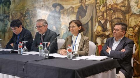 De izq. a dcha: Arana, Díaz, Calvo y Díaz Fraile durante la apertura de las jornadas en el Hotel Bahía